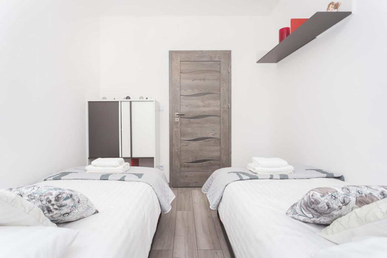 City Of The Kings - Grey Apartment Cracóvia Exterior foto